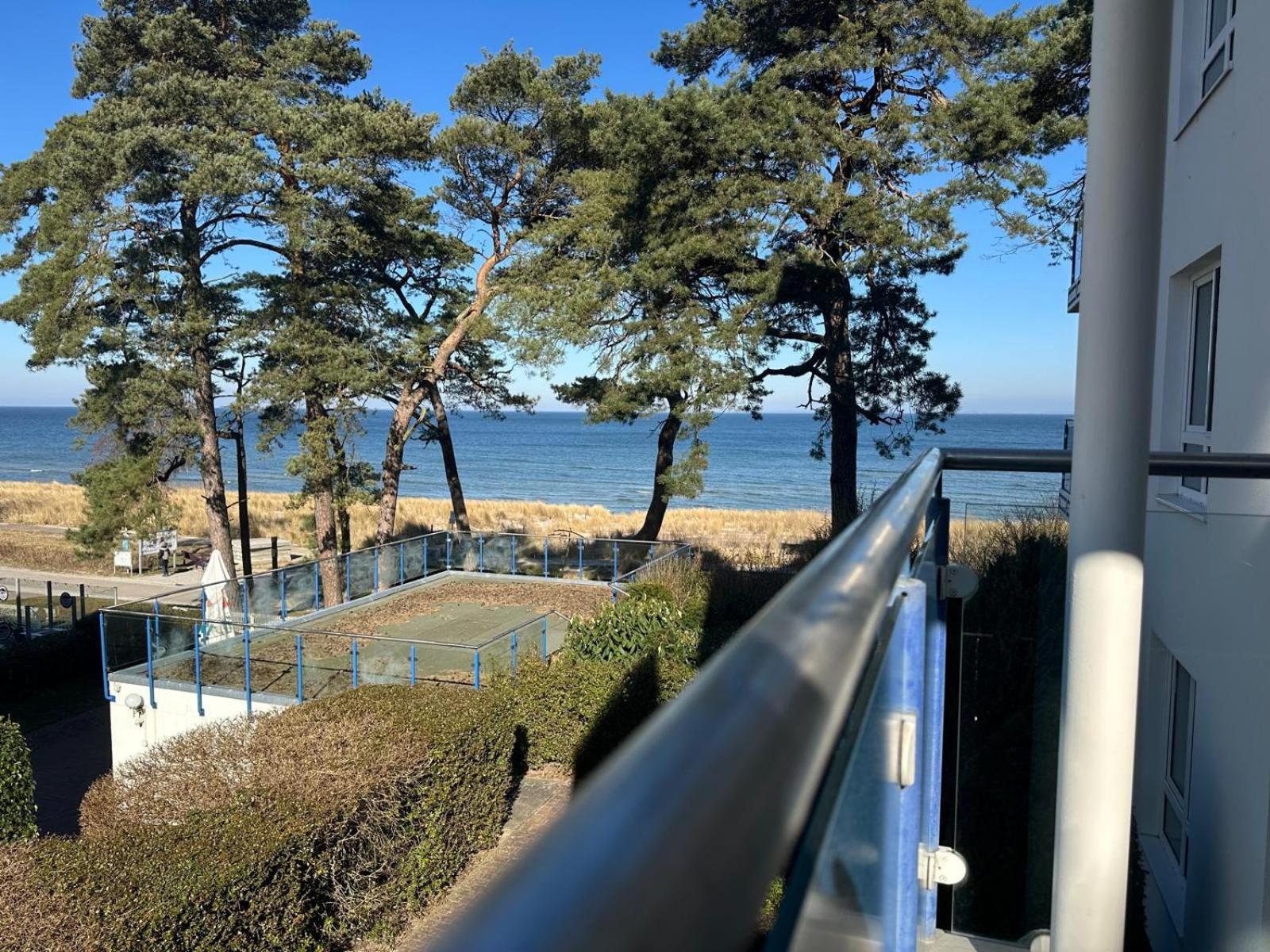 Sandbank Hotel & Appartements Лубмин Екстериор снимка