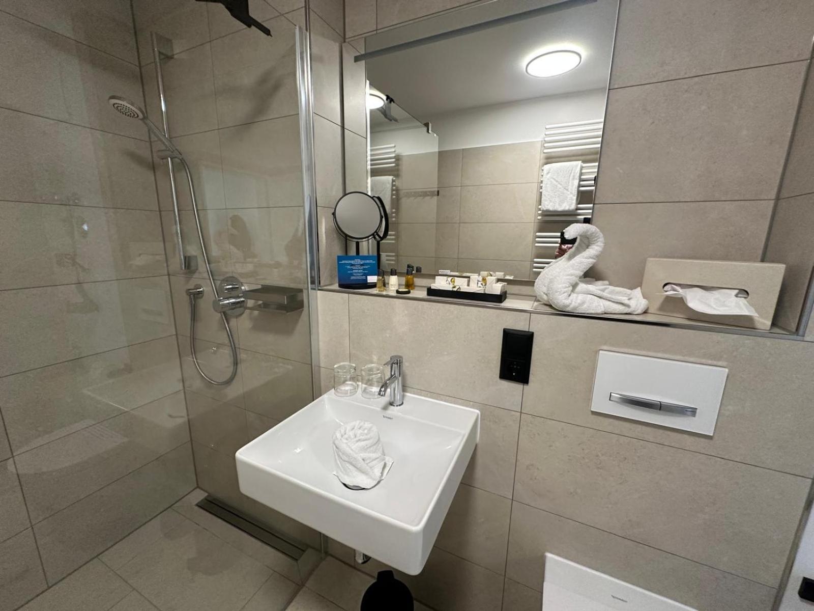 Sandbank Hotel & Appartements Лубмин Екстериор снимка