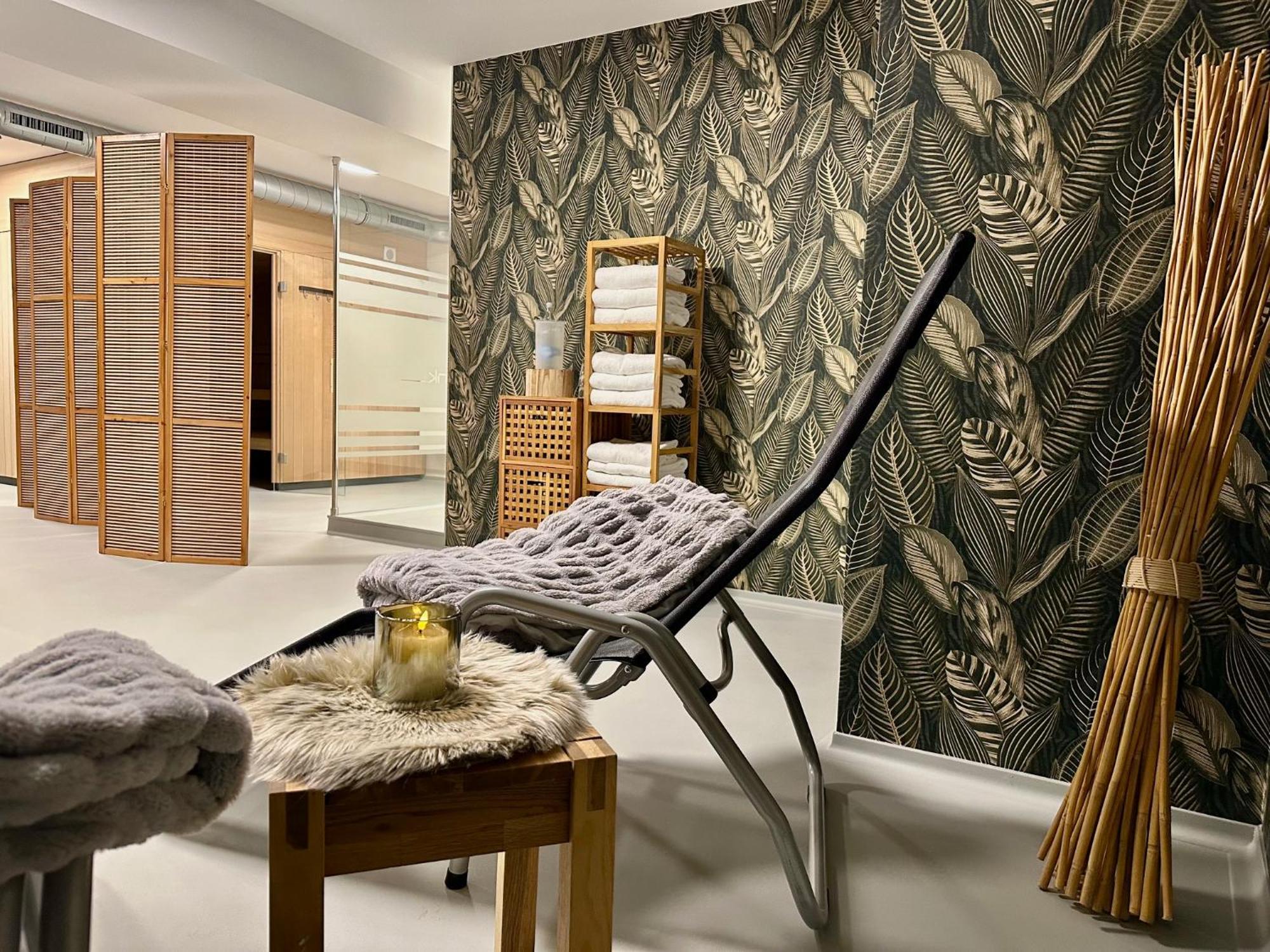 Sandbank Hotel & Appartements Лубмин Екстериор снимка