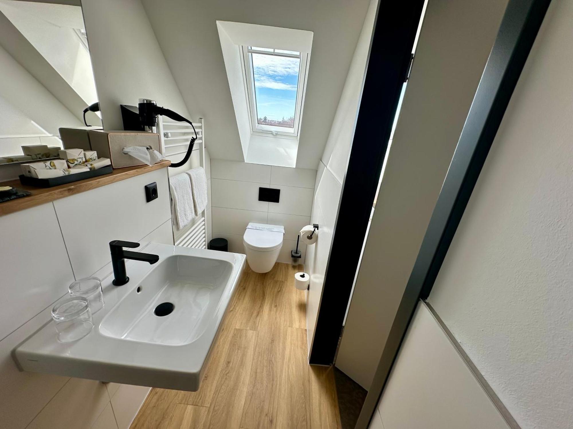 Sandbank Hotel & Appartements Лубмин Екстериор снимка